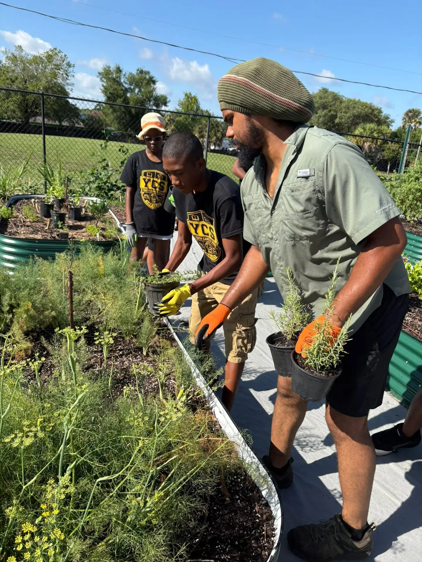 IDEAS For Us volunteers